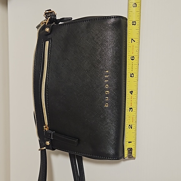 ★ 3 for $20 ★ Bugatti Crossbody - Picture 3 of 5